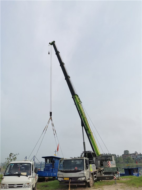 托克逊县桥梁建设吊装案例